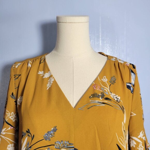 Ivanka Trump Extra Small Goldenrod Floral V Neck Ruffle Short Sleeve Bouse - Picture 2 of 10